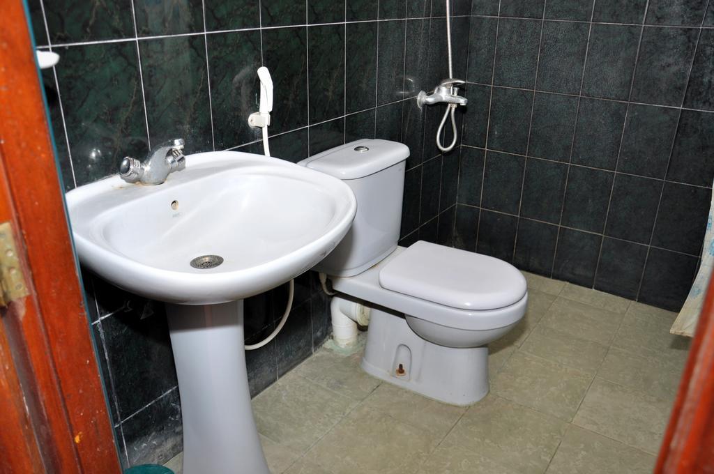 Blumarine Guest House Νεγκόμπο Δωμάτιο φωτογραφία