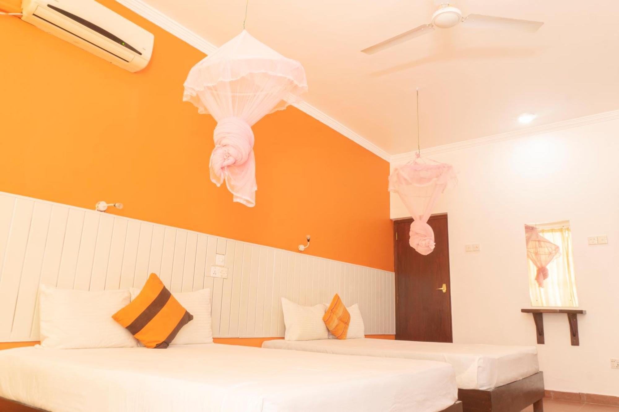 Blumarine Guest House Νεγκόμπο Δωμάτιο φωτογραφία